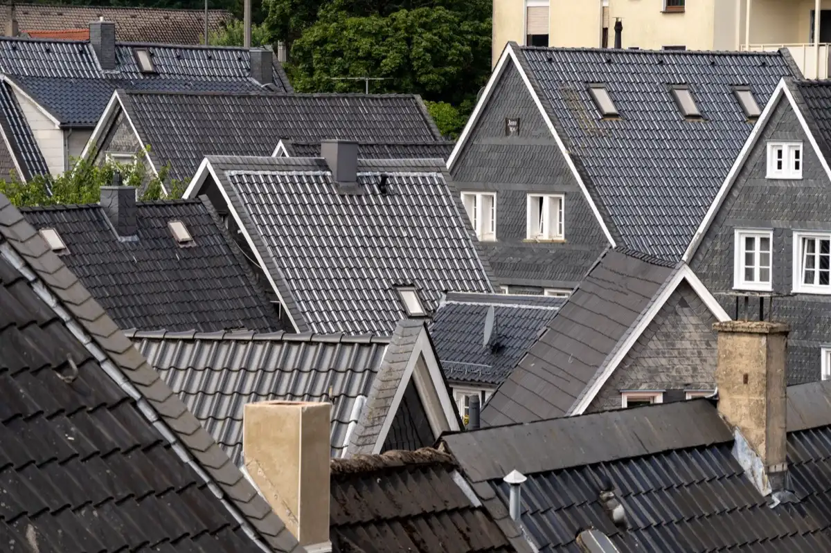 Steep roof eaves and gutter lines on houses in Fresno, CA